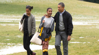 Illustration for article titled Malia and Sasha Obama: Our Favorite Photos